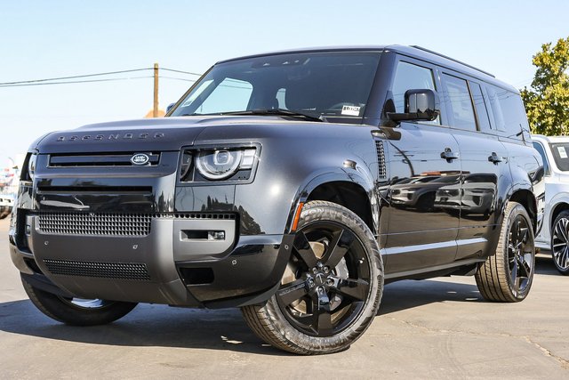 2026 Land Rover Defender 130 X-Dynamic SE