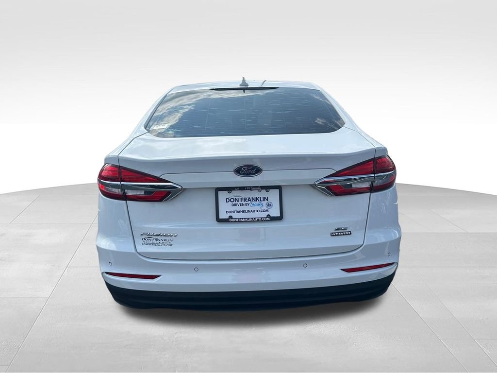 Used 2020 White Ford SE image 4