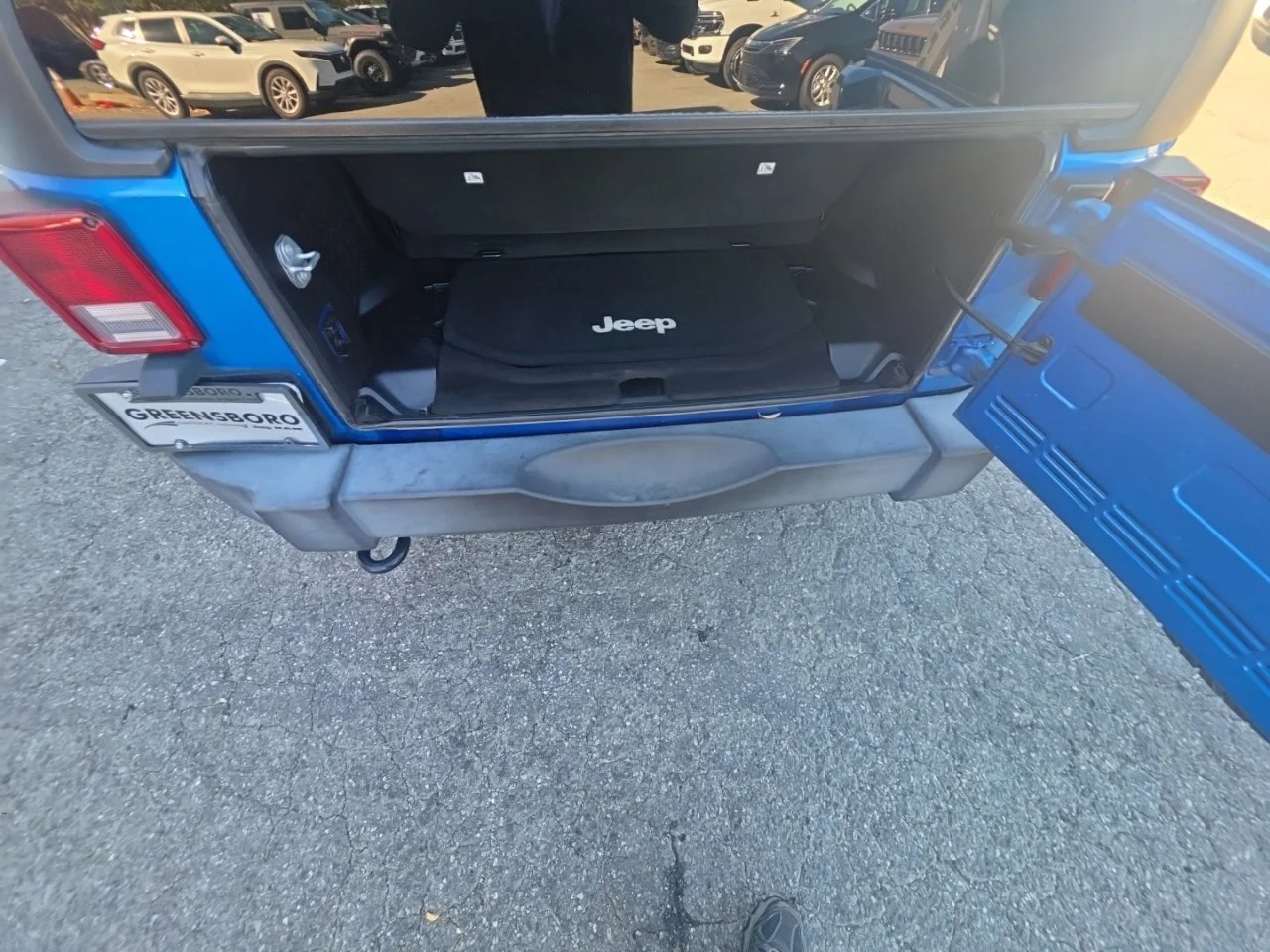 Used 2016 Blue Jeep Sport image 19
