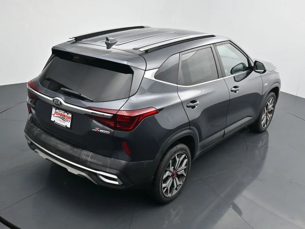 Used 2021 Gray Kia S image 34
