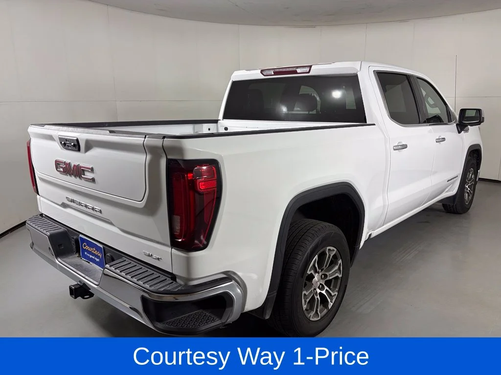 Used 2025 White GMC SLT image 11