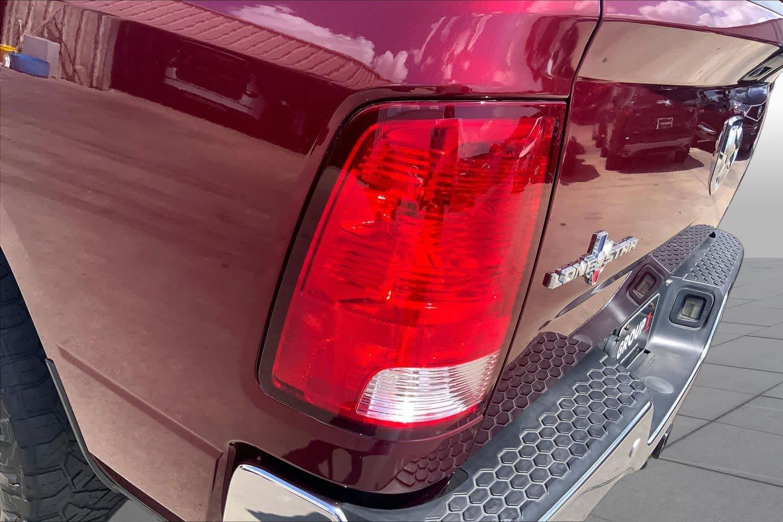 Used 2017 Delmonico Red Pearlcoat Ram Lone Star Silver image 29