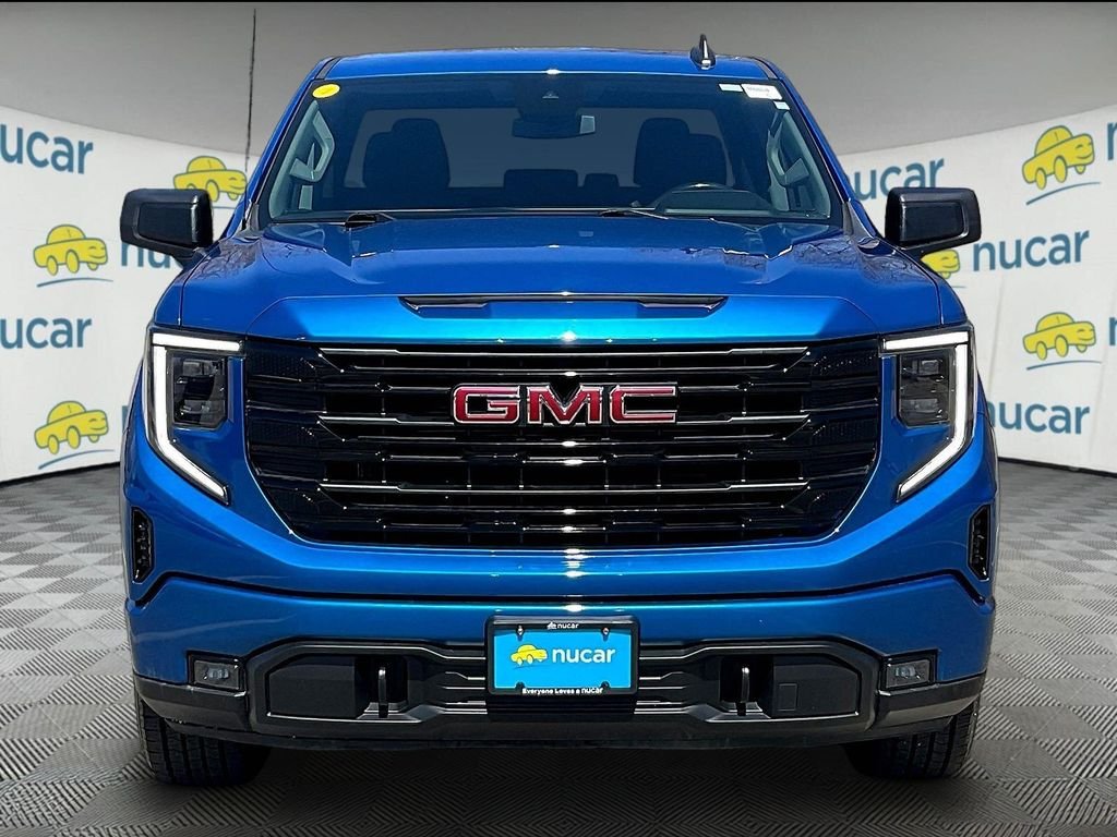 Used 2022 Blue GMC Elevation image 2