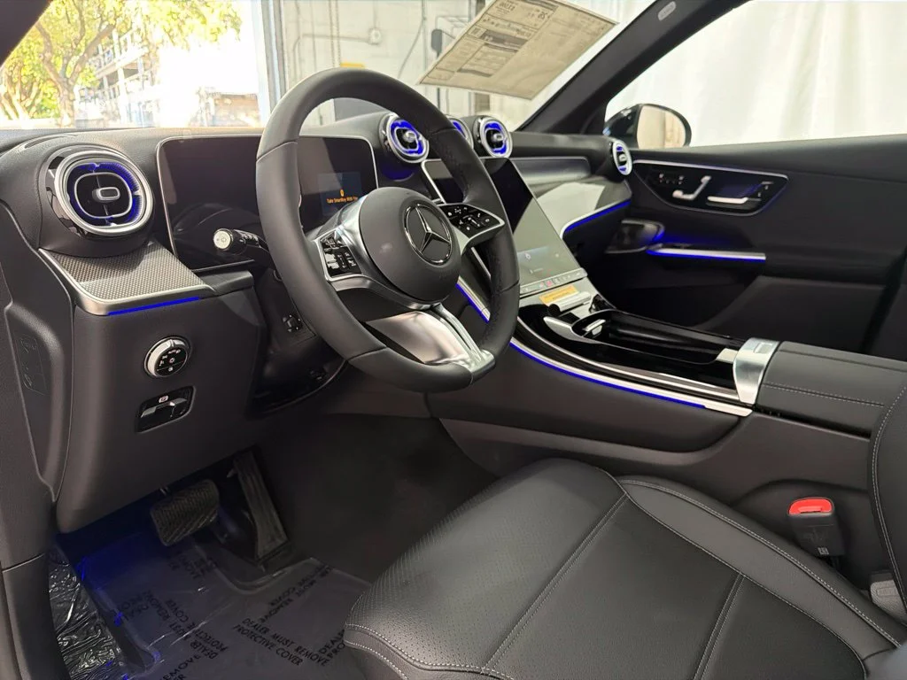 New 2027 Black Mercedes-Benz GLC 300 image 13