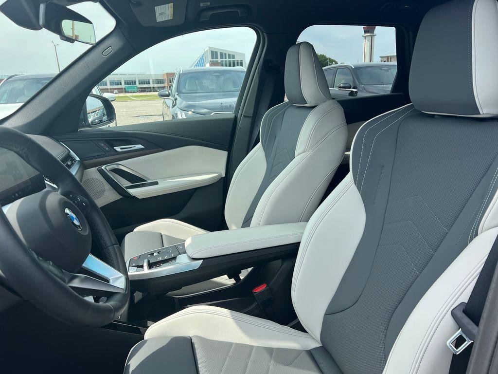 New 2026 Storm Bay Metallic BMW xDrive28i image 3