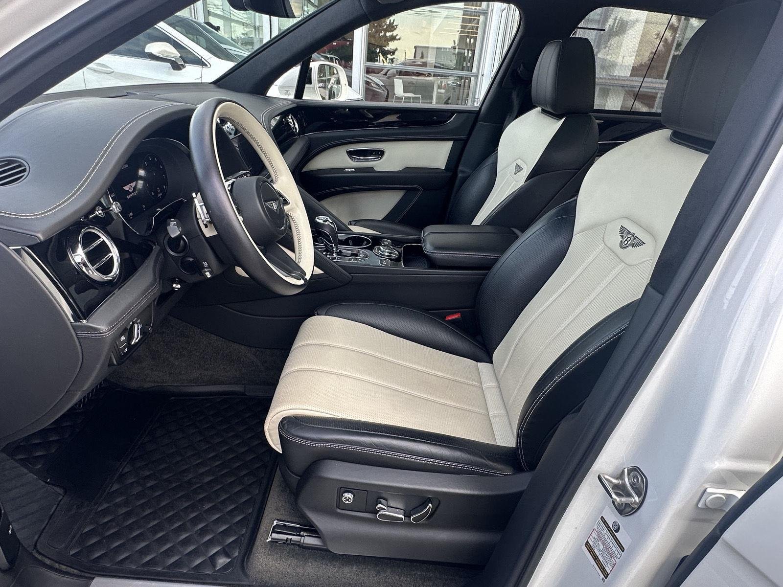 Used 2023  BENTLEY  image 8