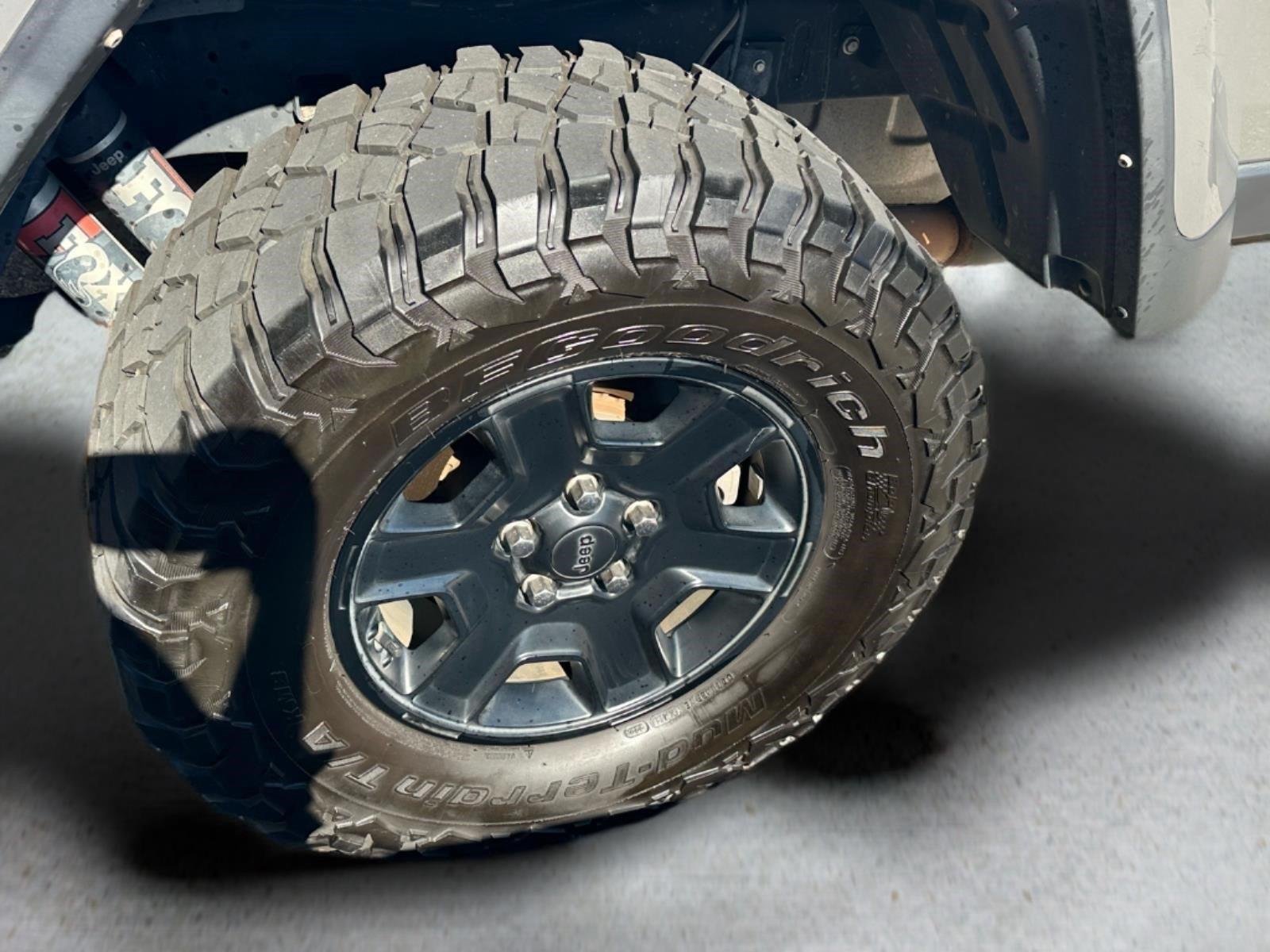 Used 2022 Sting-Gray Clearcoat Jeep Mojave image 21