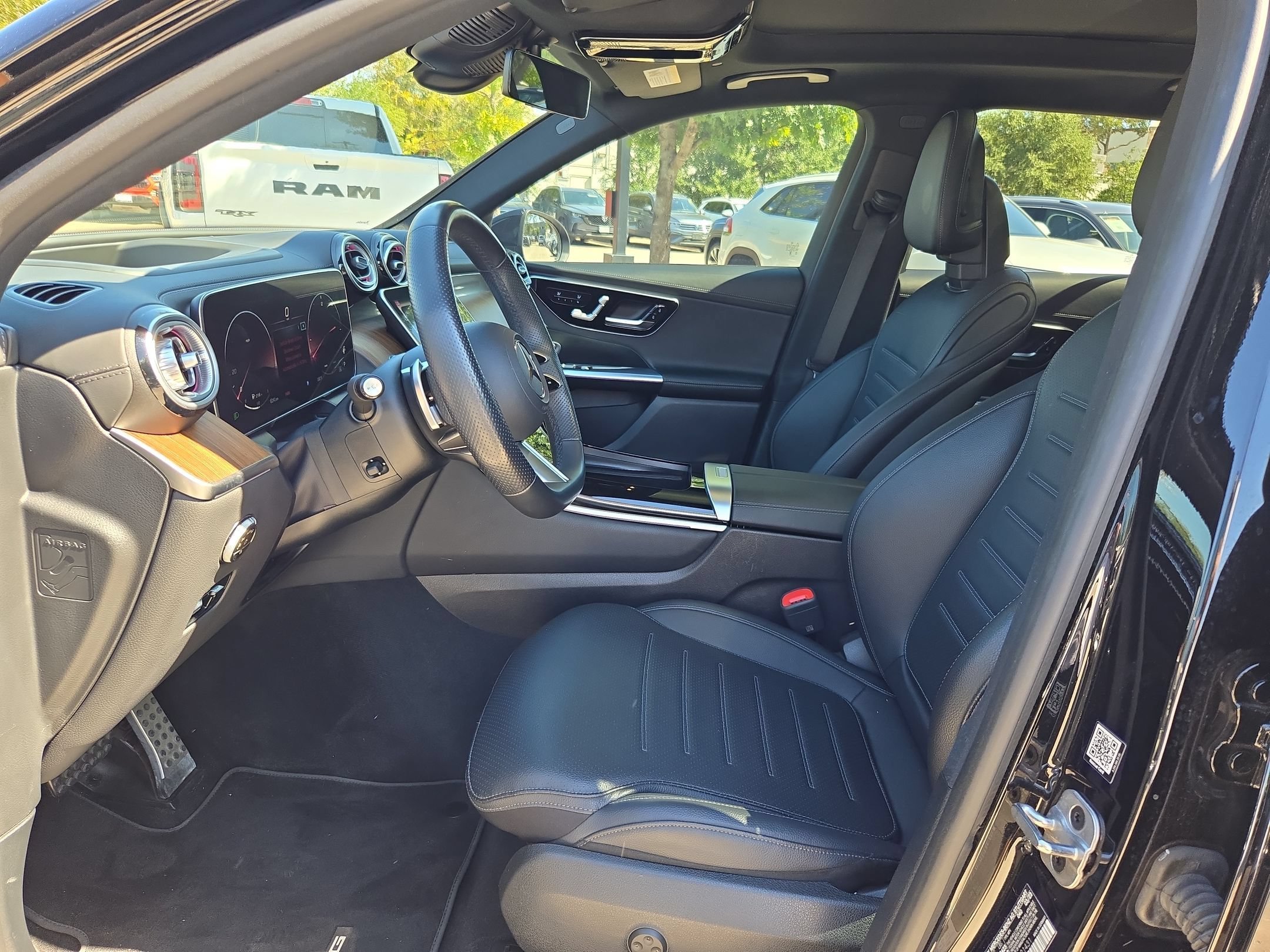 Used 2023 Black Mercedes-Benz GLC 300 image 9