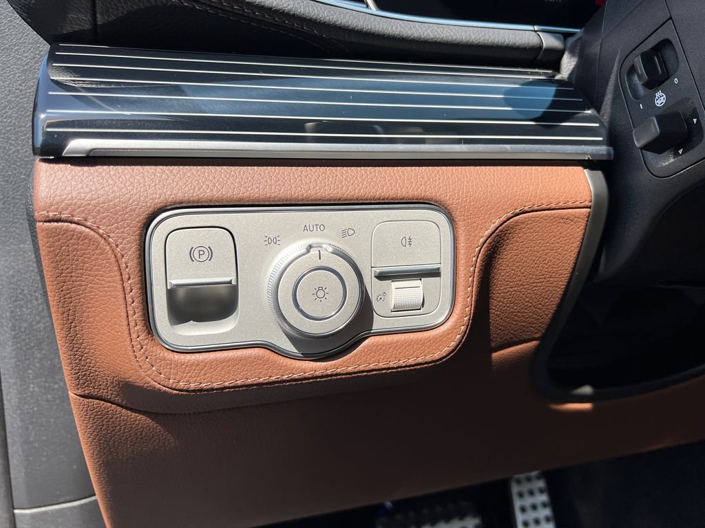 New 2026 Obsidian Black Metallic Mercedes-Benz GLS 450 image 14