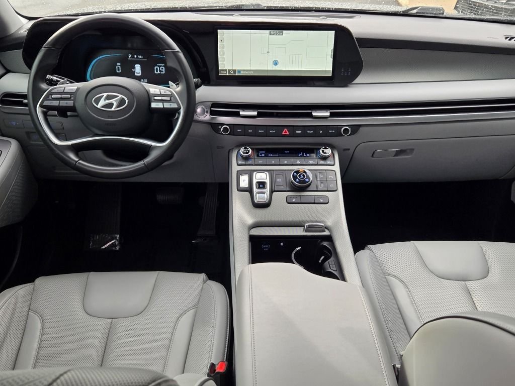 Used 2024 Abyss Black Hyundai SEL image 20