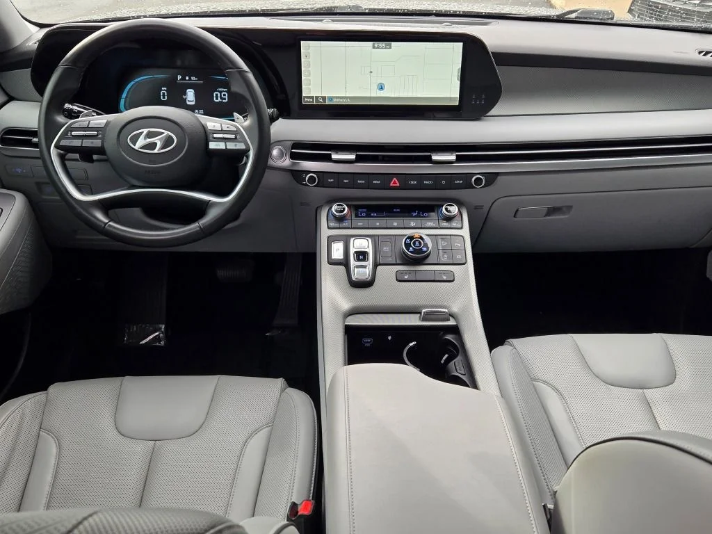 Used 2024 Black Hyundai SEL image 20
