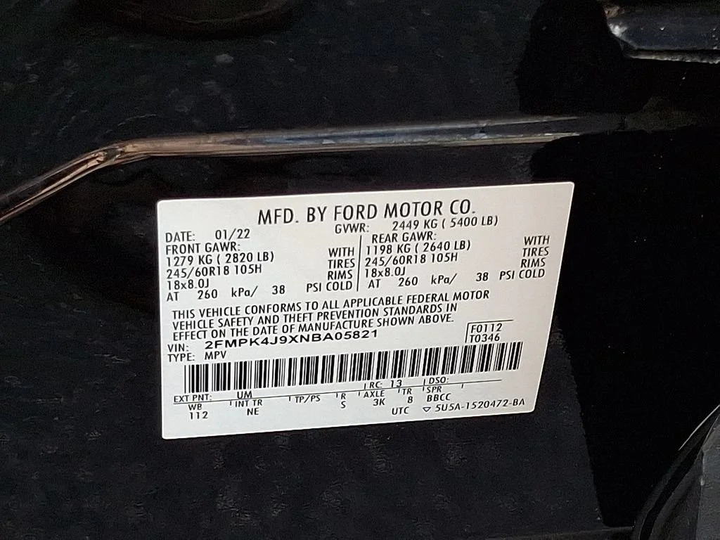 Used 2022 Black Ford SEL image 28