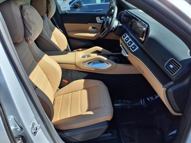 New 2026 Silver Metallic Mercedes-Benz 580 image 15