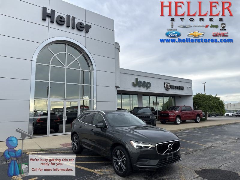Used 2019 Gray Metallic Volvo T5 Momentum image 1