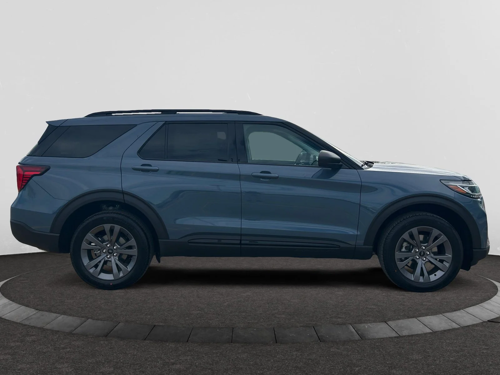 New 2026 Vapour Blue Metallic Ford Active w/200A Pkg image 6