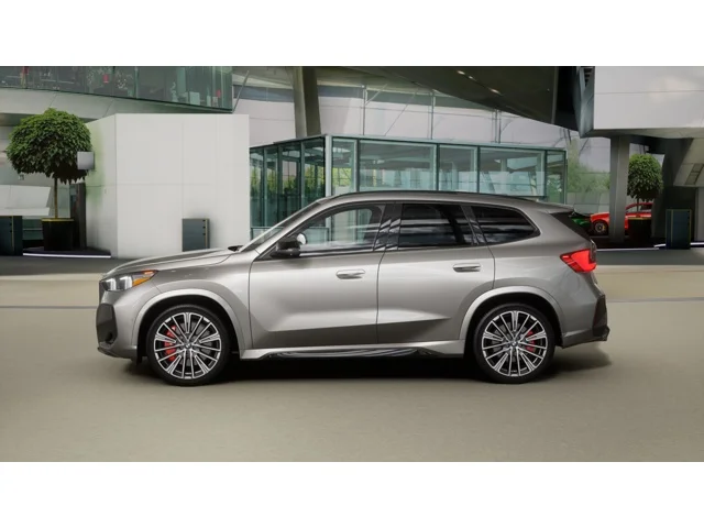 New 2027 Space Silver Metallic BMW  image 4