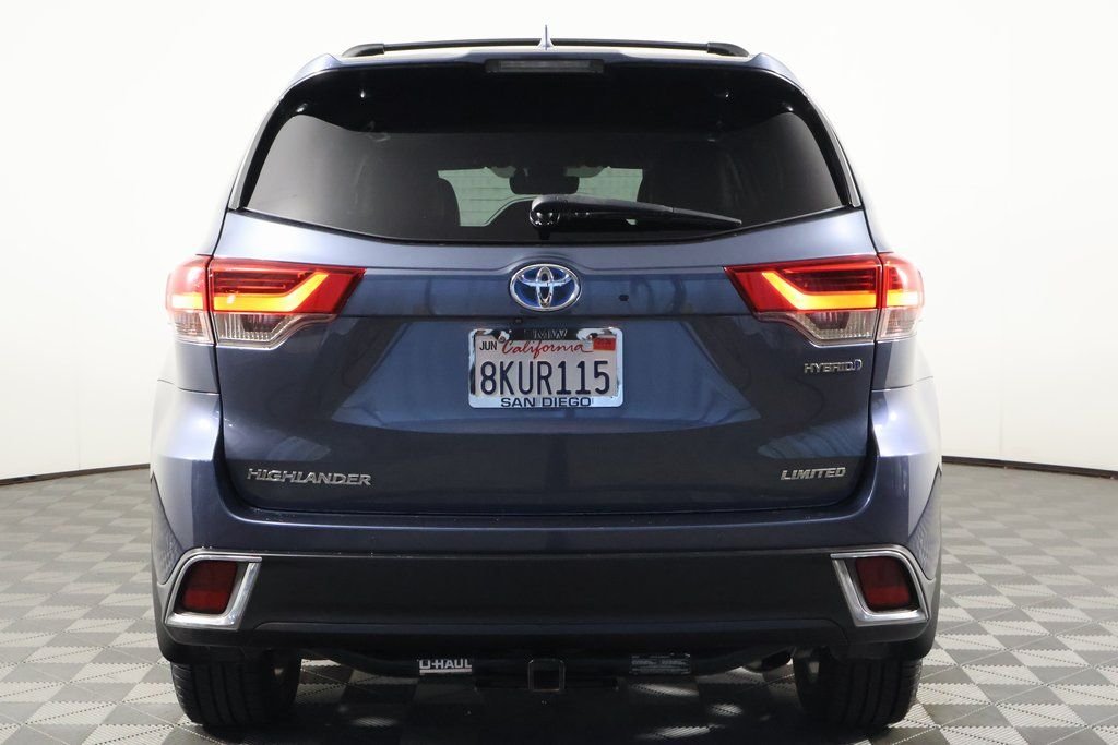 Used 2019 Shoreline Mist Toyota Limited image 5