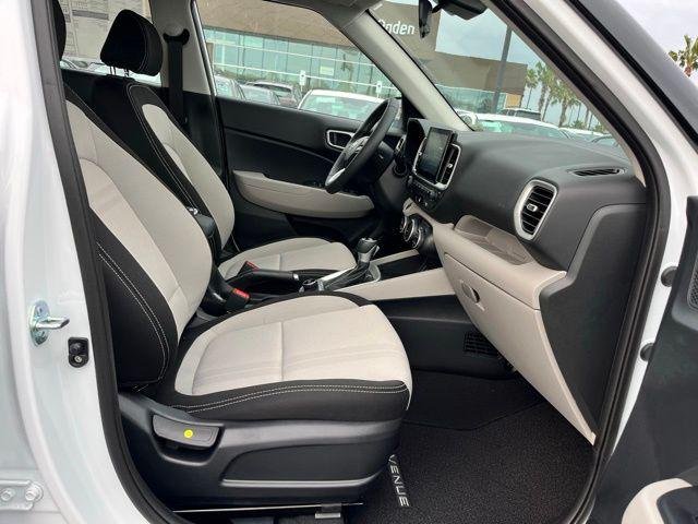 New 2026 White Hyundai SEL image 22