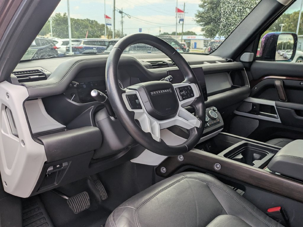 Used 2023 Red Land Rover First Edition image 28