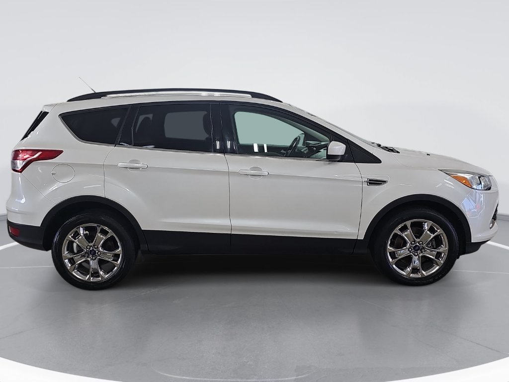 Used 2016 Ford Escape SE with VIN 1FMCU0G90GUB81881 for sale in Hudsonville, MI