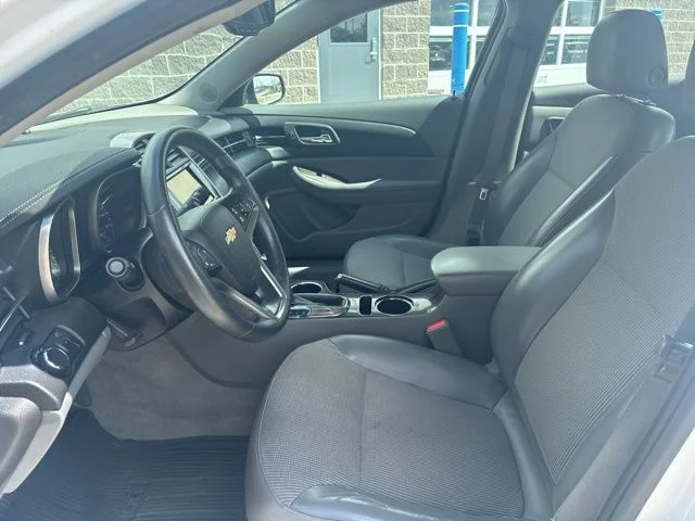 Used 2014 Summit White Chevrolet LT image 12