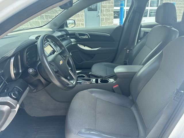 Used 2014 Summit White Chevrolet LT image 12