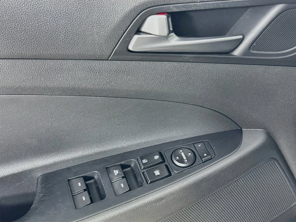 Used 2016 Coliseum Gray Hyundai Sport image 22