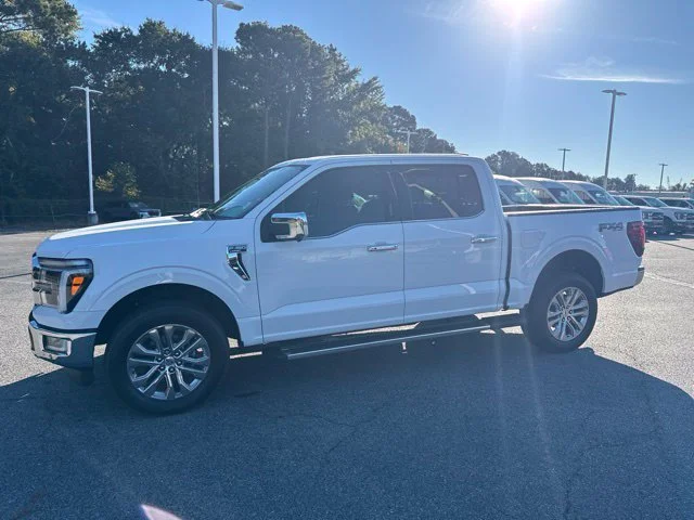 Used 2024 Oxford White Ford Lariat image 8