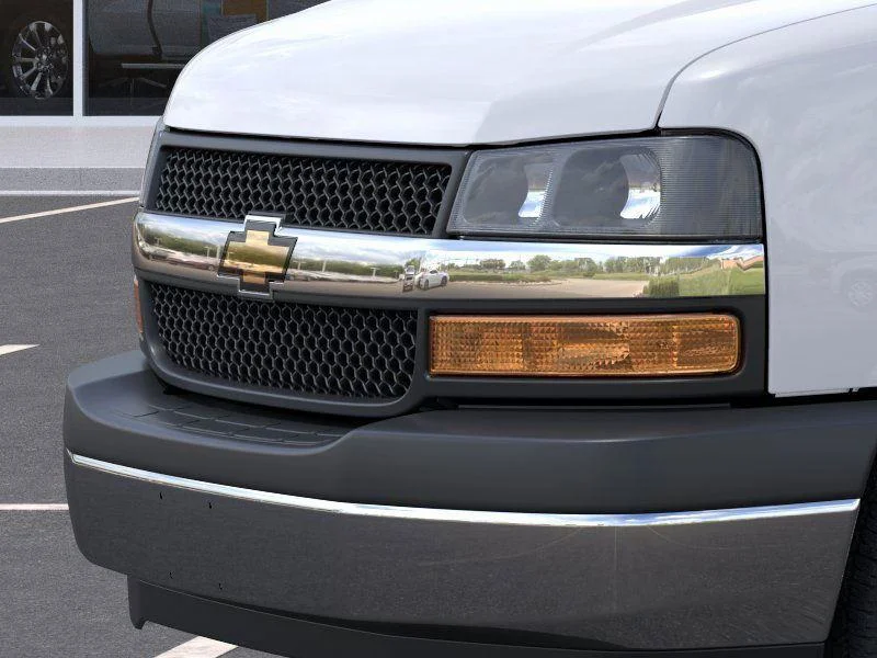 2025 Chevrolet Express Cargo Work Van - Photo 28