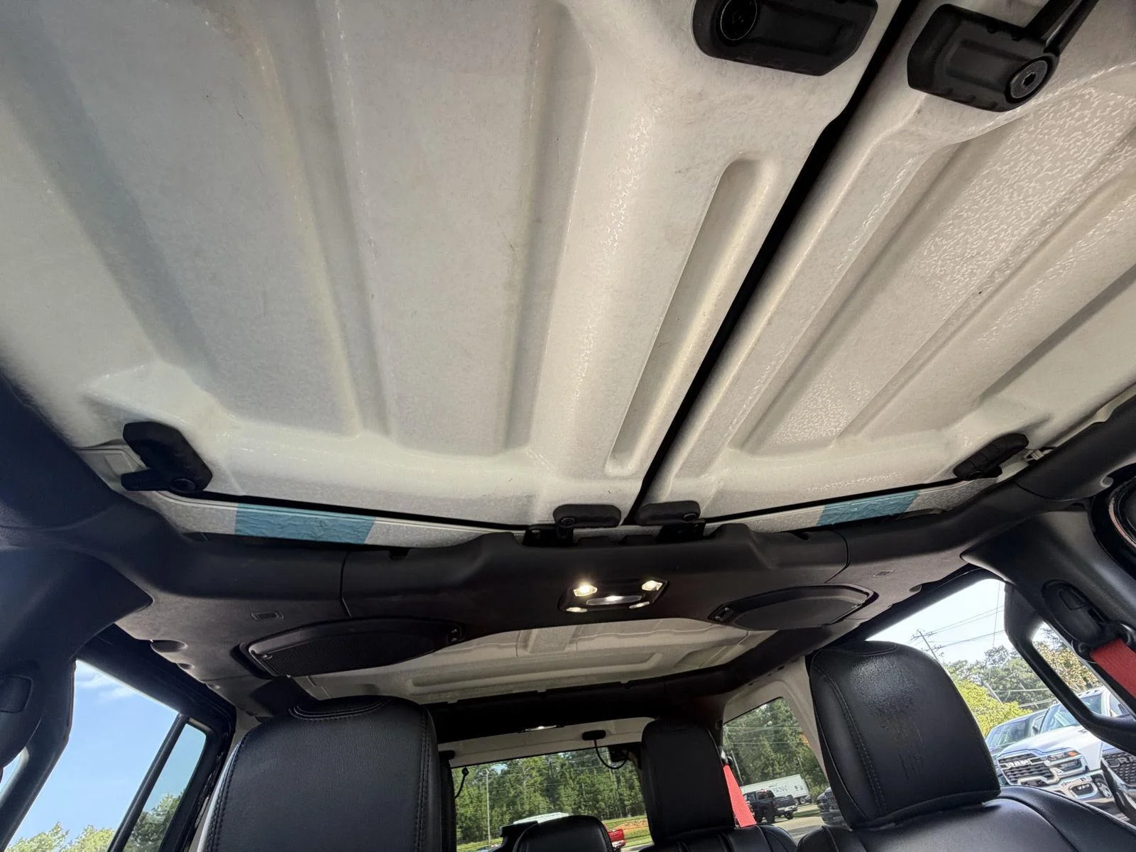 Used 2020 Black Clearcoat Jeep Recon image 20