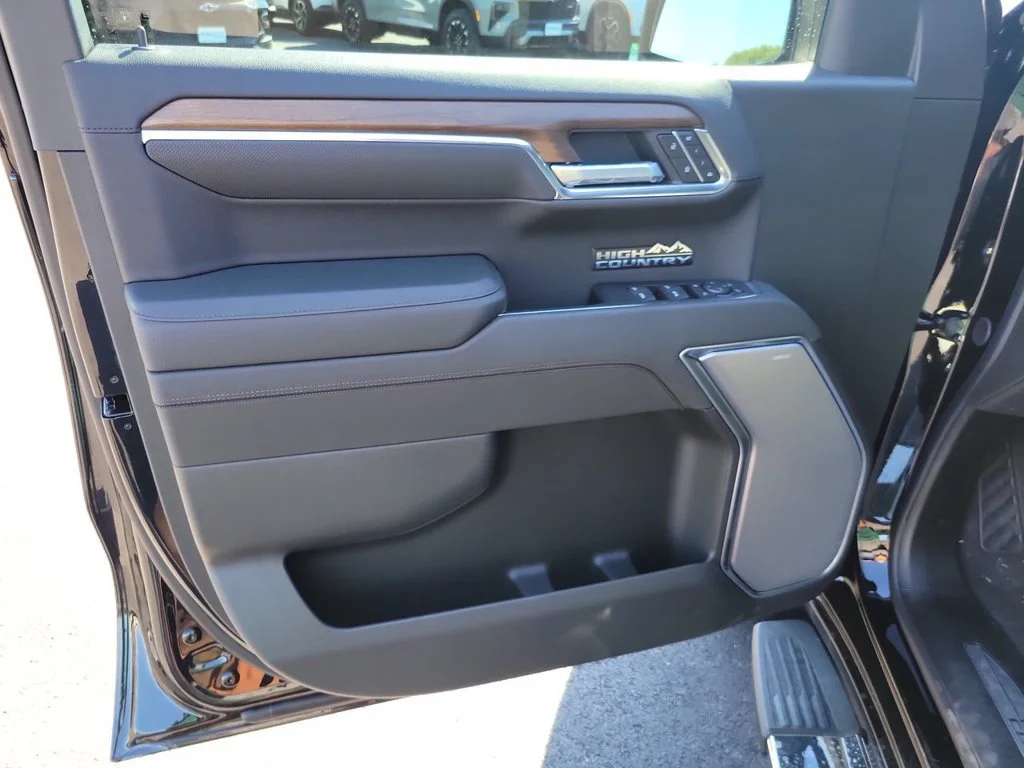 New 2026 Black Chevrolet High Country image 22