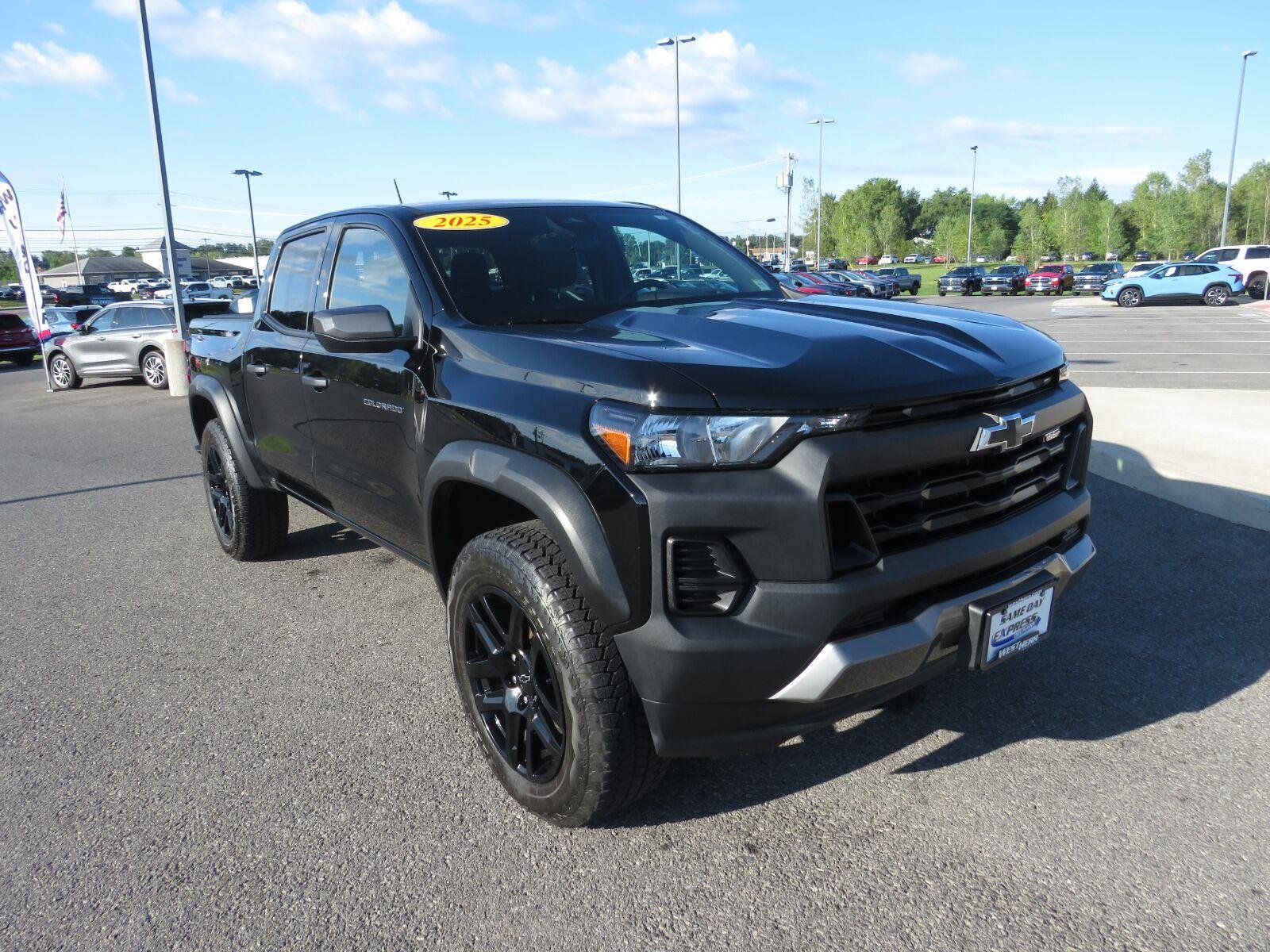 Used 2025 Black Chevrolet 4WD Trail Boss image 2