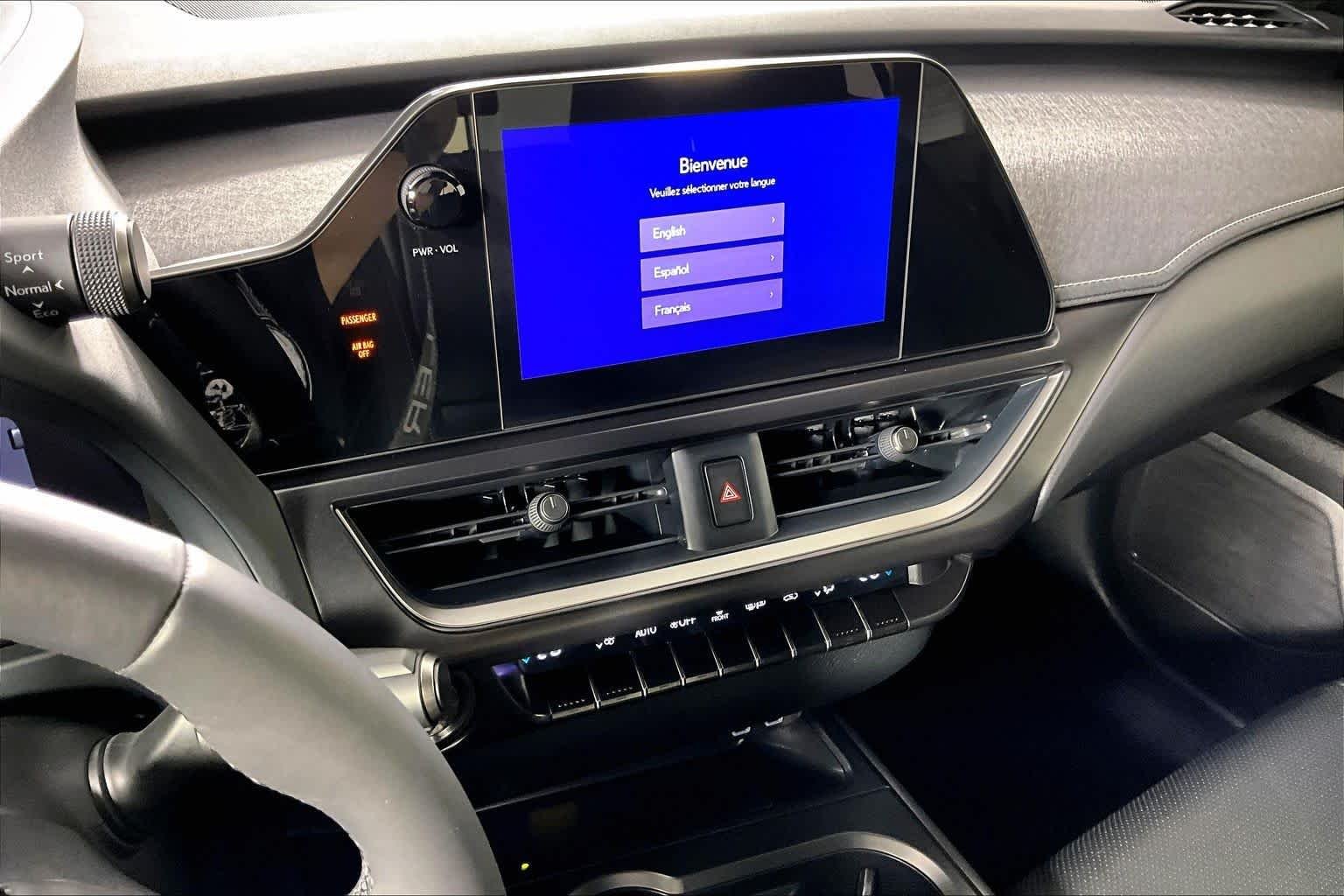 Used 2025 Iridium Lexus Premium image 6