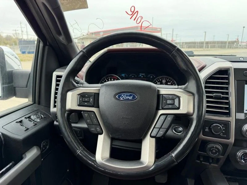 Used 2019 White Ford Platinum image 10