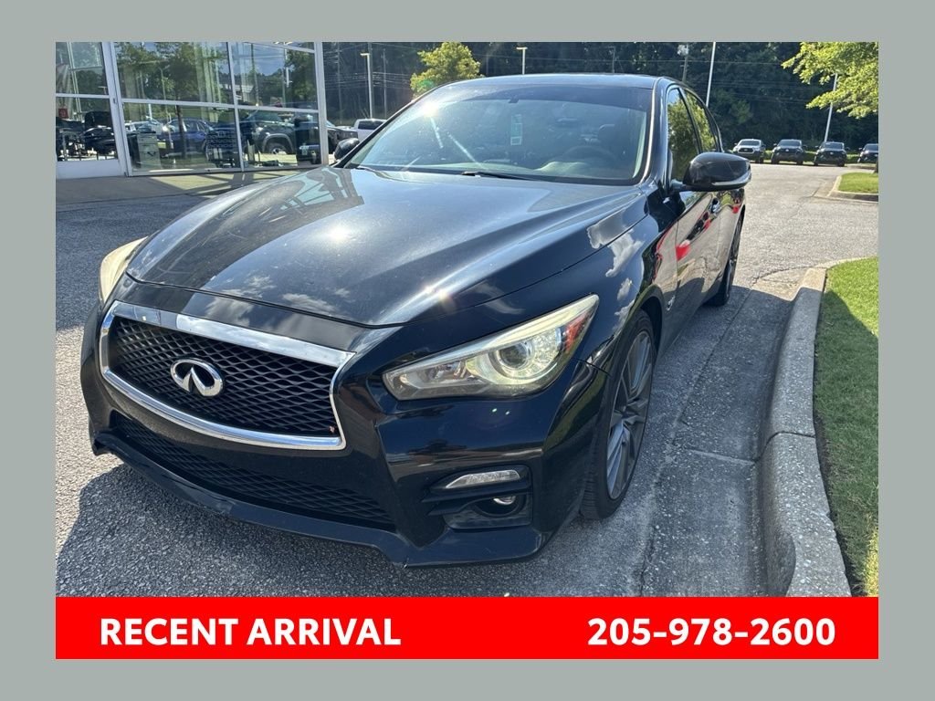 2017 INFINITI Q50 Red Sport 400's photo