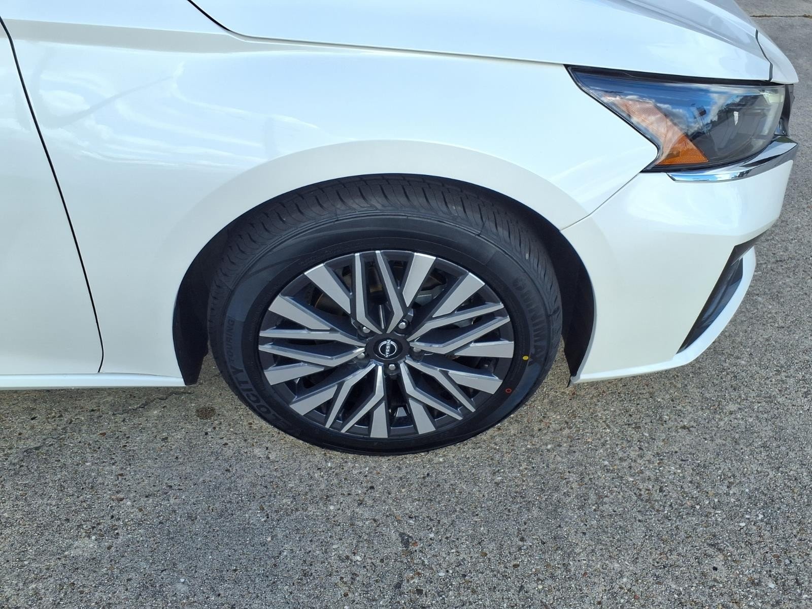 2024 Nissan Altima 2.5 SV White at Robbins Nissan
