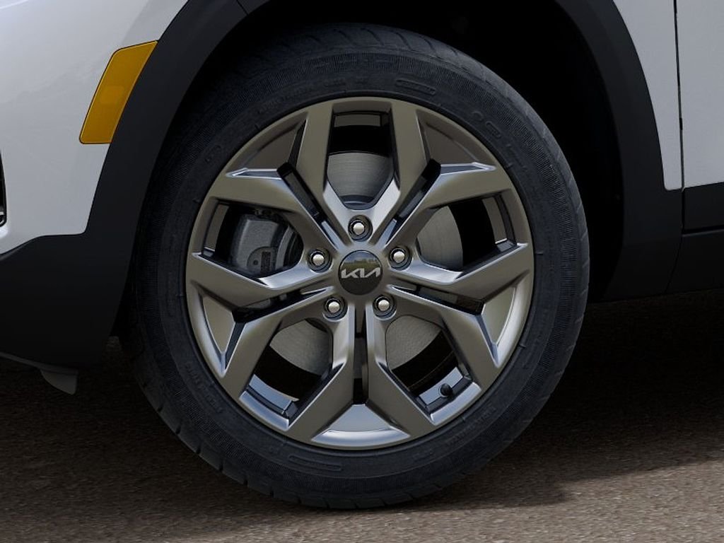 New 2026 Snow White Pearl Kia LX image 9