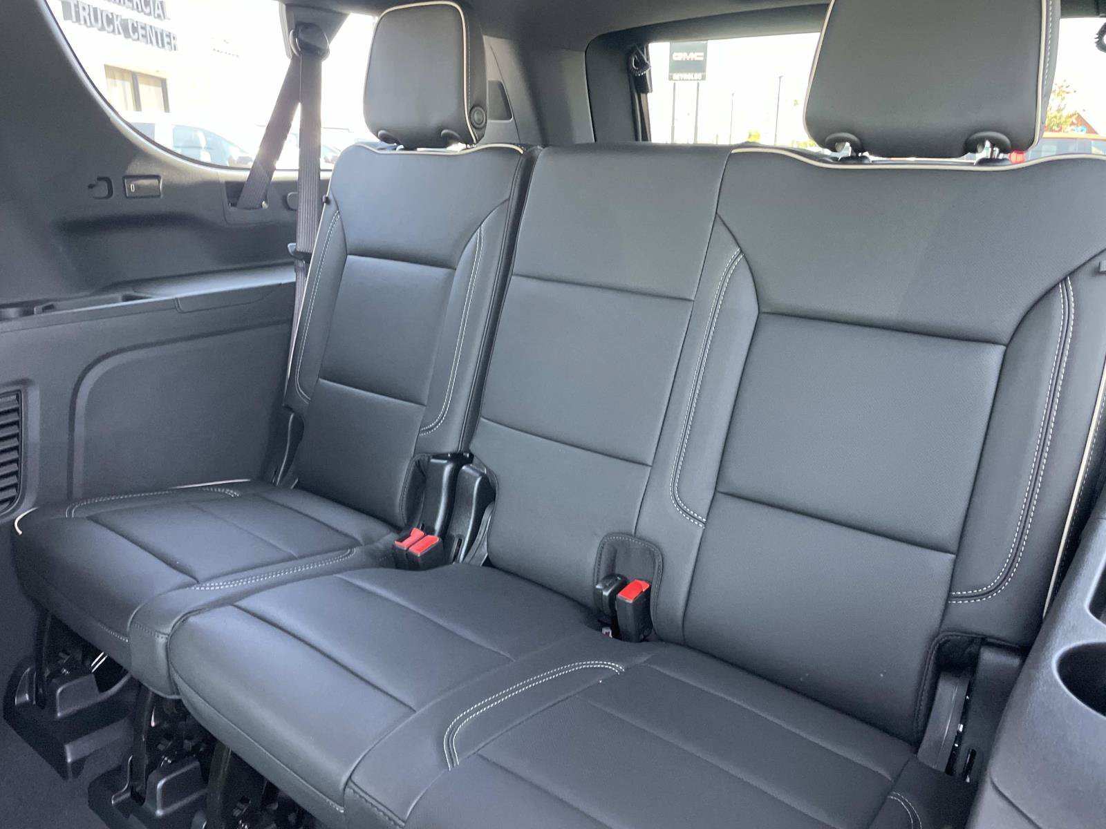 New 2026 Sterling Metallic GMC Elevation image 25