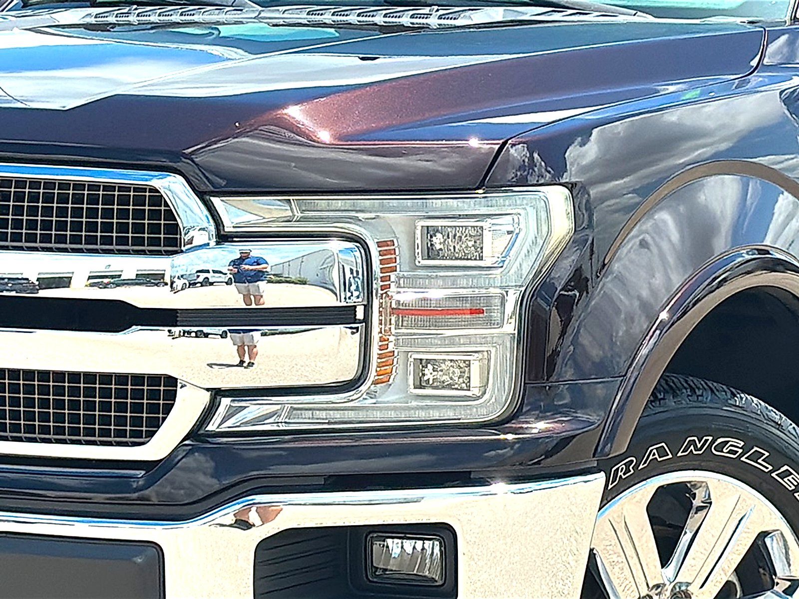 Used 2018 Guard Metallic Ford King Ranch image 4
