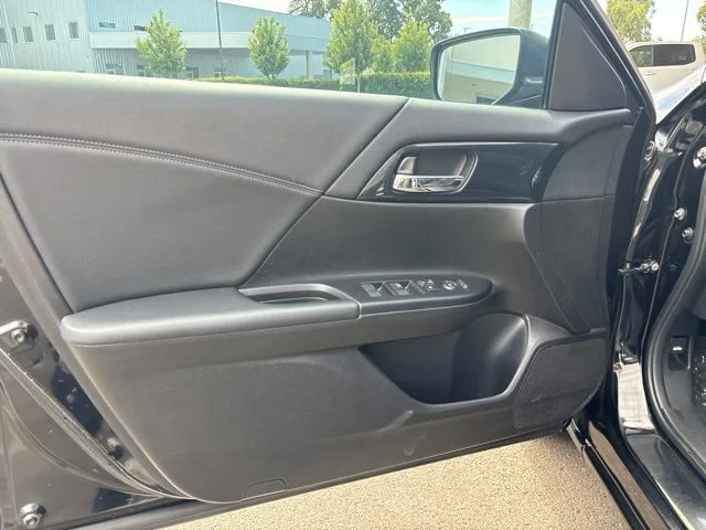 Used 2015 Black Honda Sport image 13