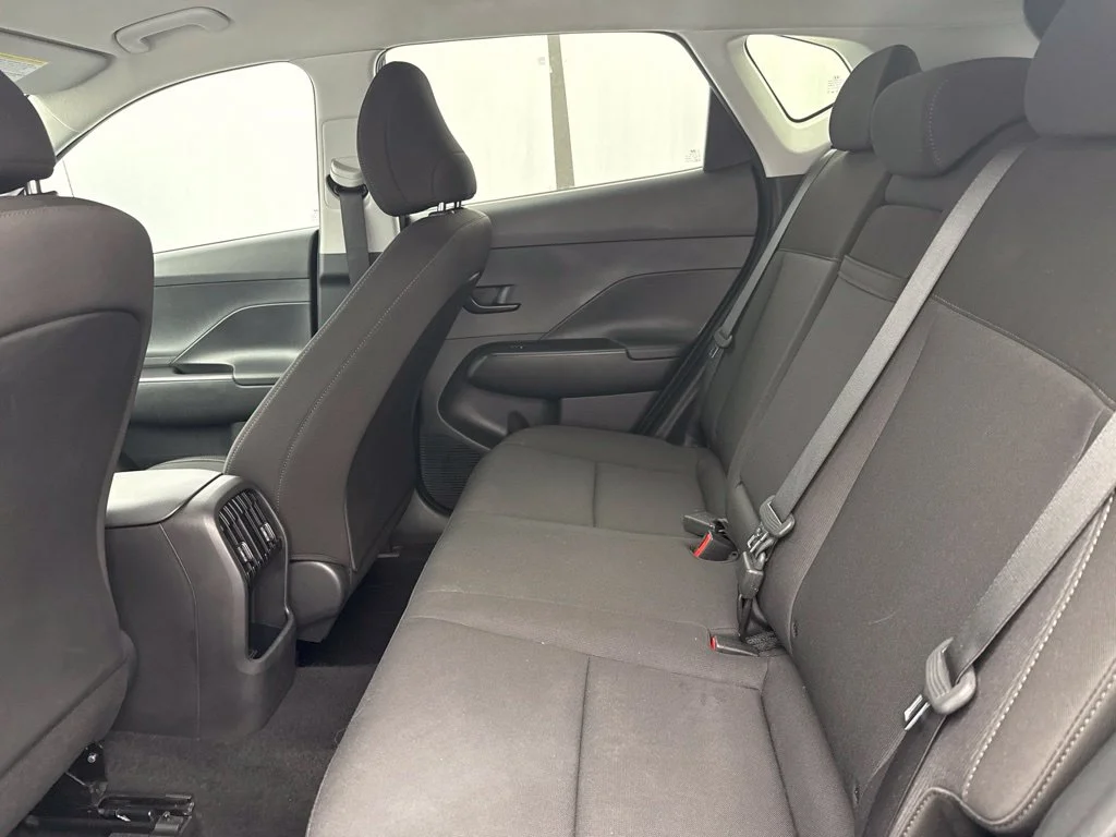 2024 Hyundai Kona SEL SUV Slide 12