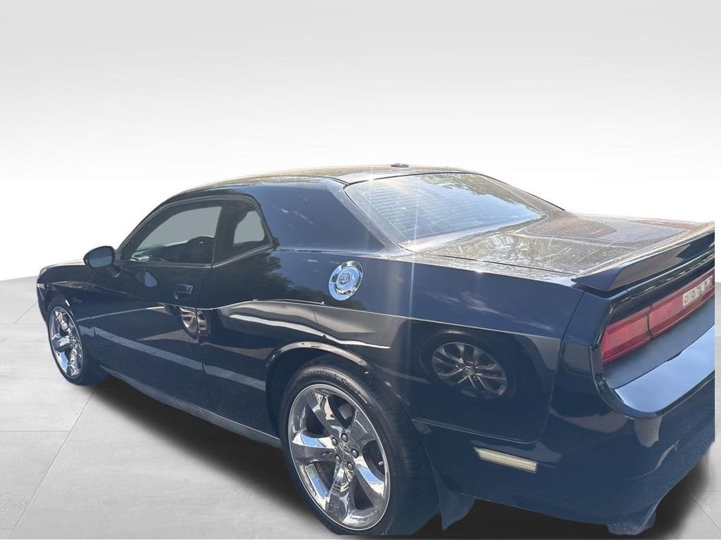 Used 2014 Black Dodge R/T image 16