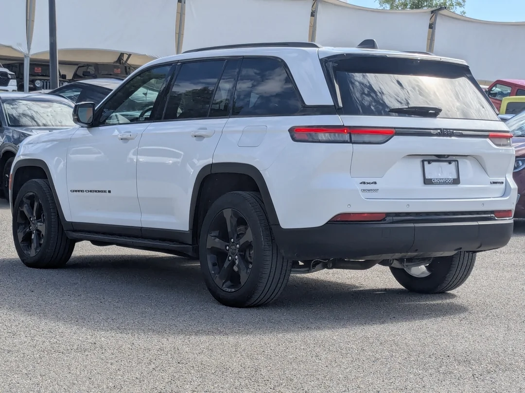 Certified Used 2024 White Jeep Limited - - 4x4 - Luxury Tech II - Black Appearance - Command View Sunroof & More! image 6