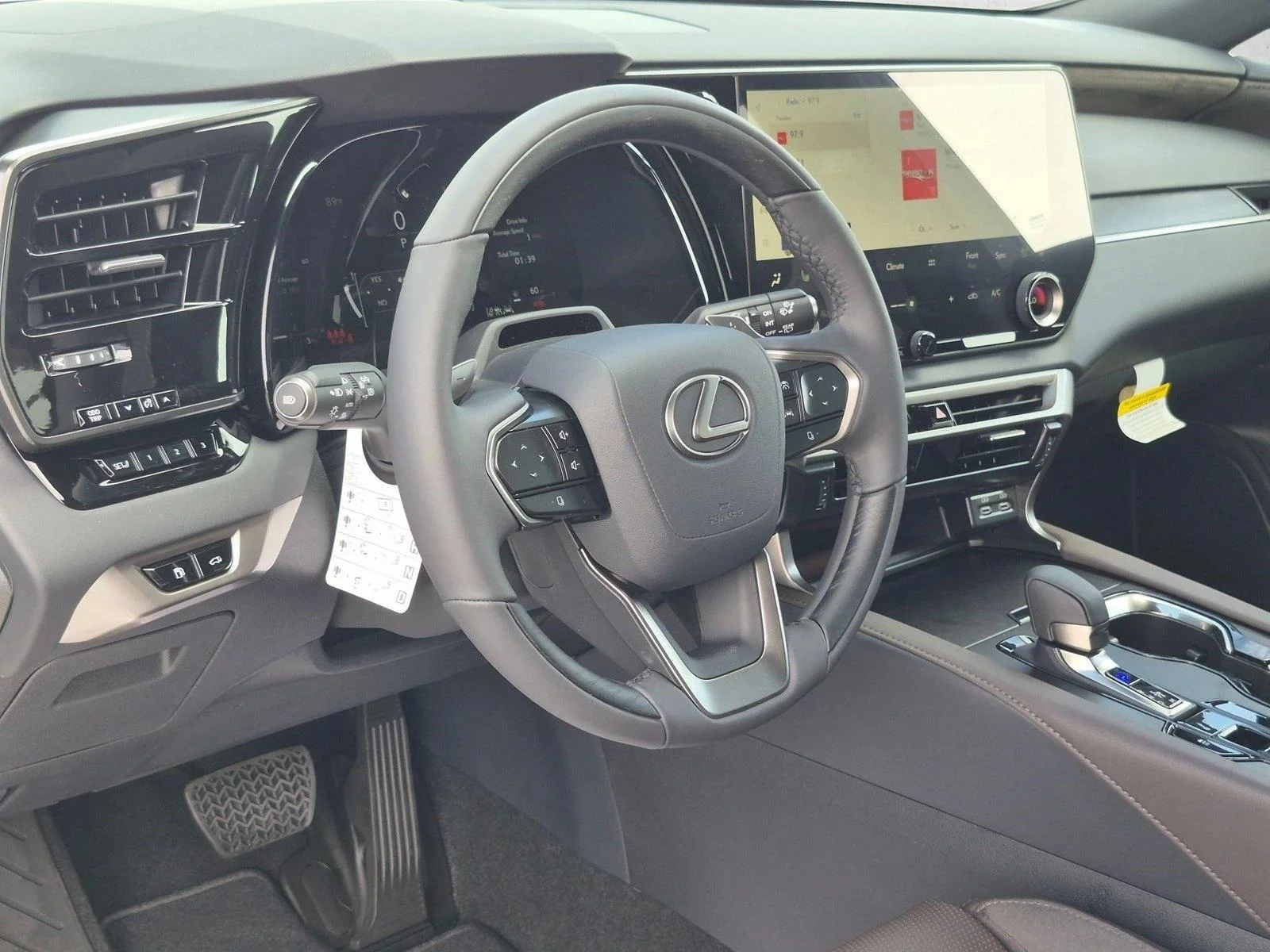 Used 2026 Iridium Lexus RX 350 Luxury image 6