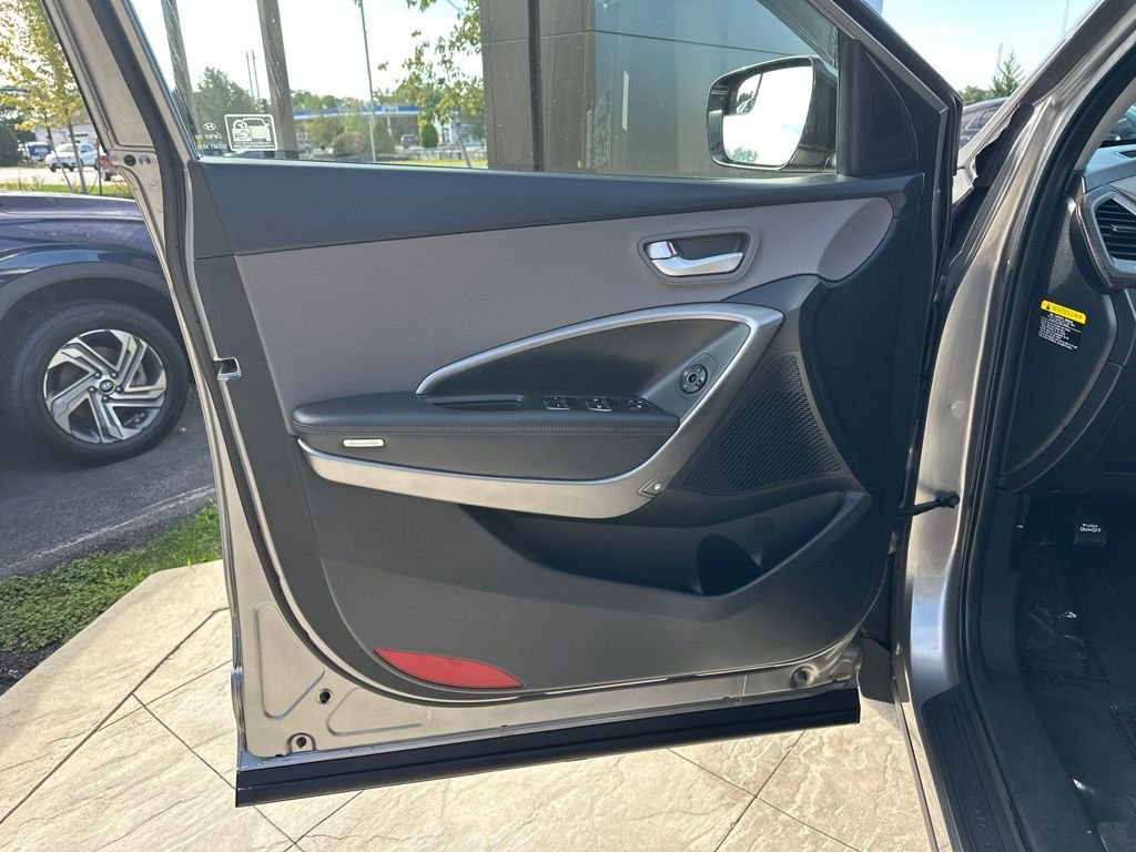 Used 2017 Gray Hyundai 2.4 Base image 9
