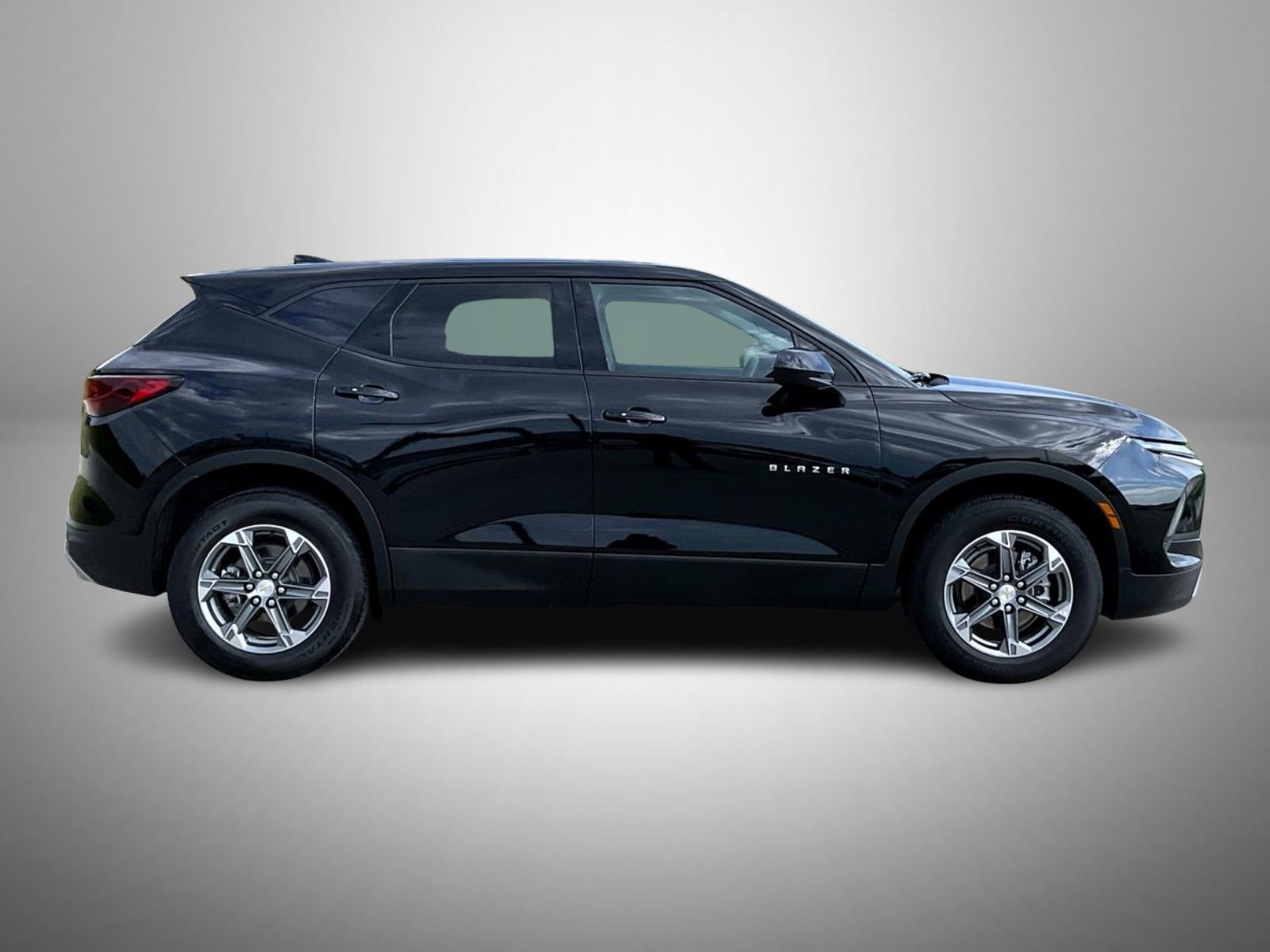 Used 2025 Black Chevrolet LT image 4