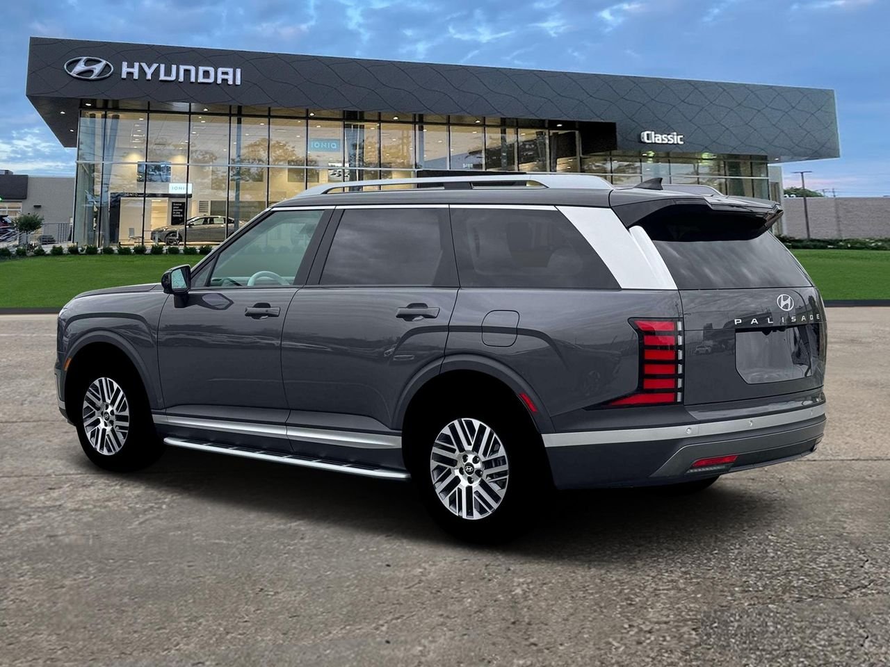 New 2026 Ecotronic Gray Metallic Hyundai SEL 7P image 4