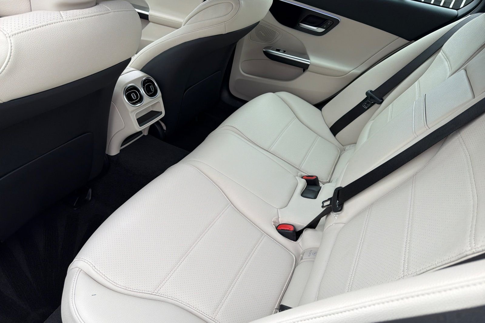 New 2026 Starling Blue Metallic Mercedes-Benz C 300 image 10