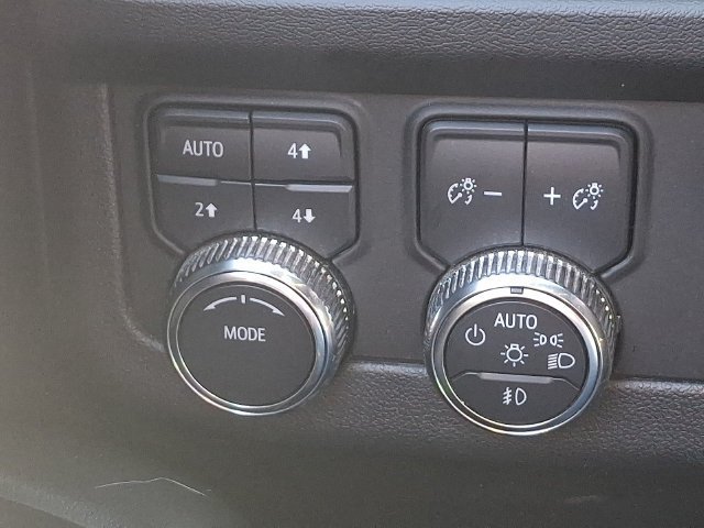 2024 GMC Yukon SLT - Photo 24