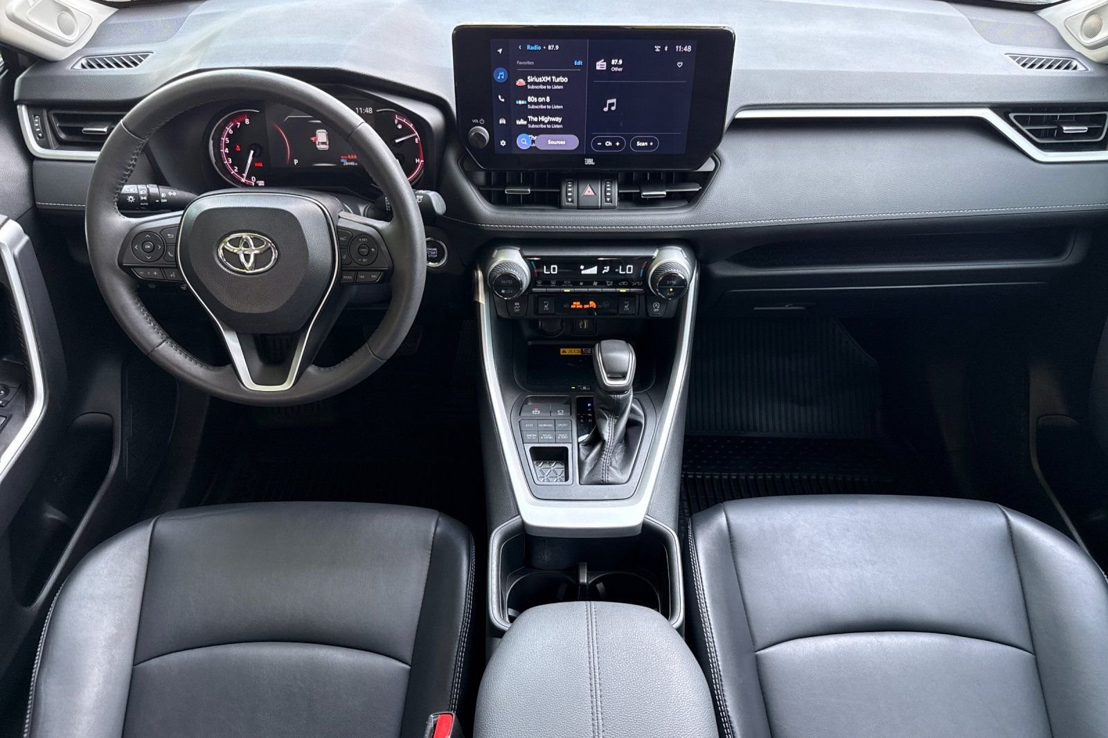Used 2023  Toyota XLE Premium image 12